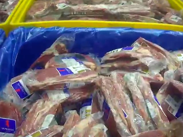 reportrai3's tweet card. Sicurezza alimentare a rischio, carne scaduta riciclata: l'inchiesta sul macello di Mantova