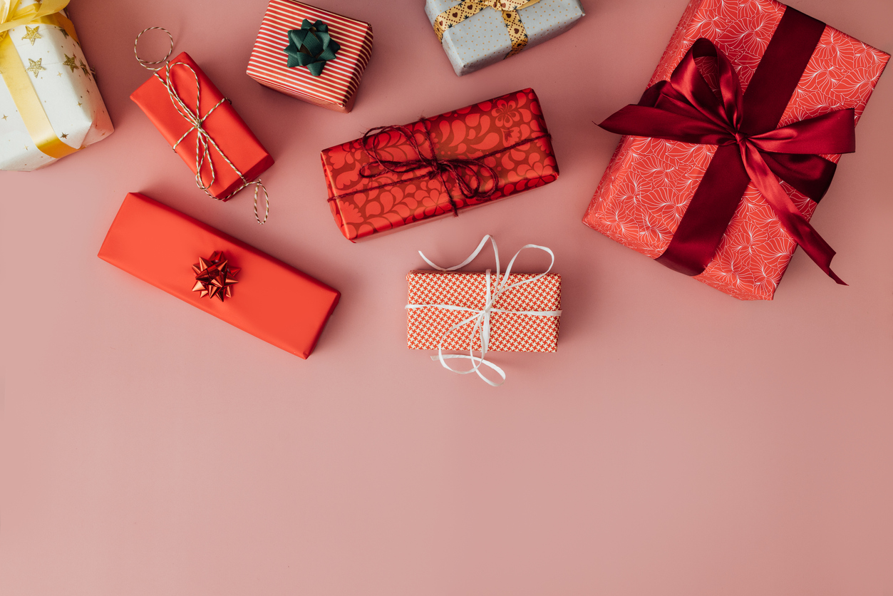 TXFBinsurance's tweet card. A holiday guide for Texans! Everything you need to know about preparing for the holidays, from hosting holiday parties to DIY holiday décor, gifting, and more!