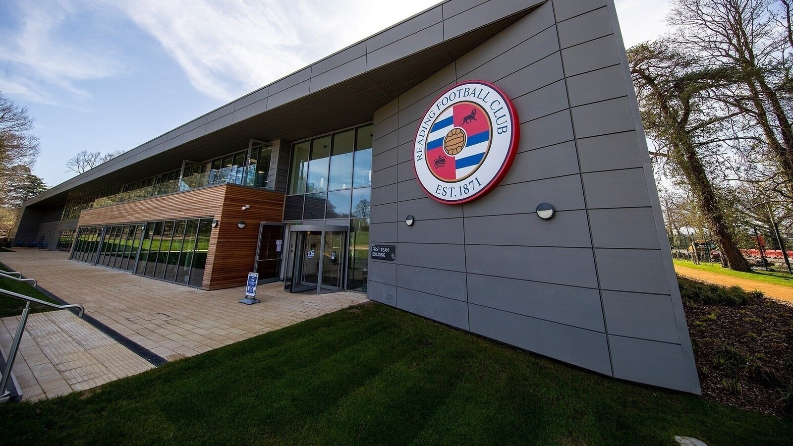 TheTilehurstEnd's tweet card. Halt Wycombe Wanderers' Acquisition of Reading FC's Bearwood Training Facilities