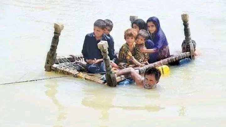 MagsOS's tweet card. Please donate for the people of Pakistan where nearly 1000 people including … Mohsin Kamal needs your support for Donate to save people from Flood in Pakistan