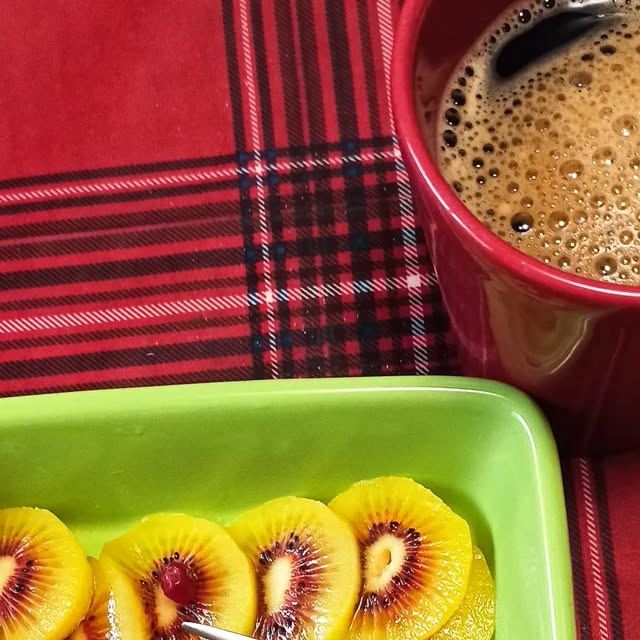 makgiuse's tweet card. Maki Tanaka (@gallinarossafarm) • Instagram photo