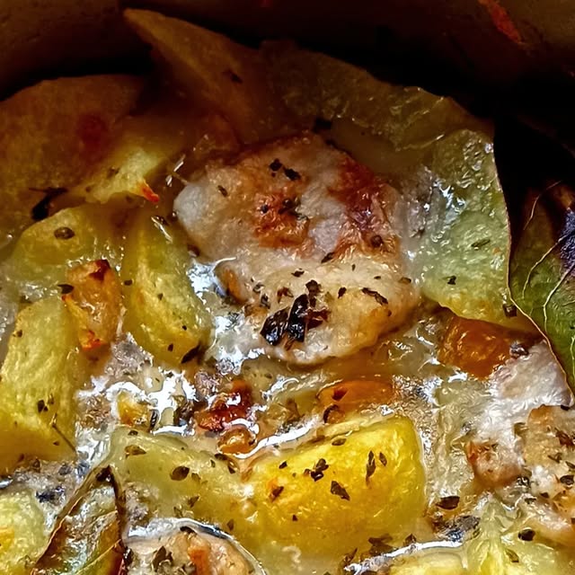 makgiuse's tweet card. Maki Tanaka (@gallinarossafarm) • Instagram photos and videos