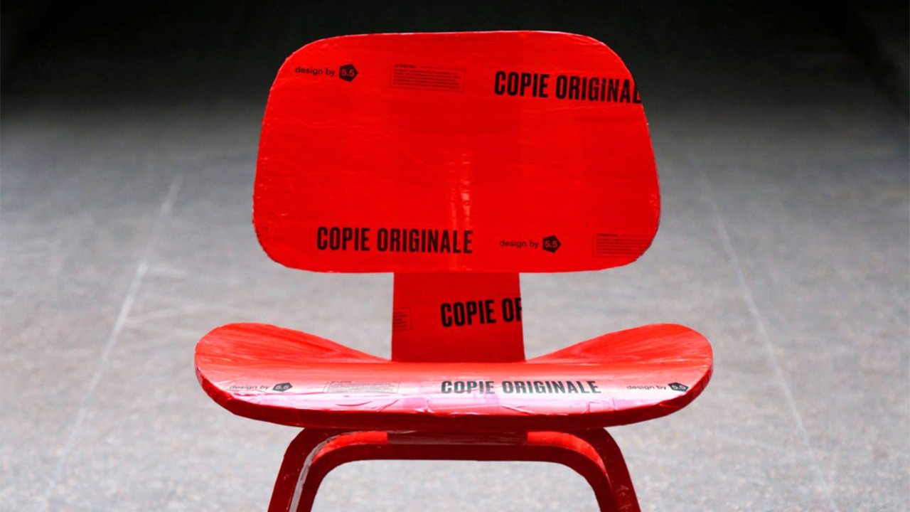 dcb_design's tweet card. Bienvenue dans ce nouveau numéro de la newsletter de Déco-Kafé, le podcast du design décomplexé depuis la Réunion. Aujourd'hui, je vous propose de redécouvrir un épisode marquant qui aborde un sujet...