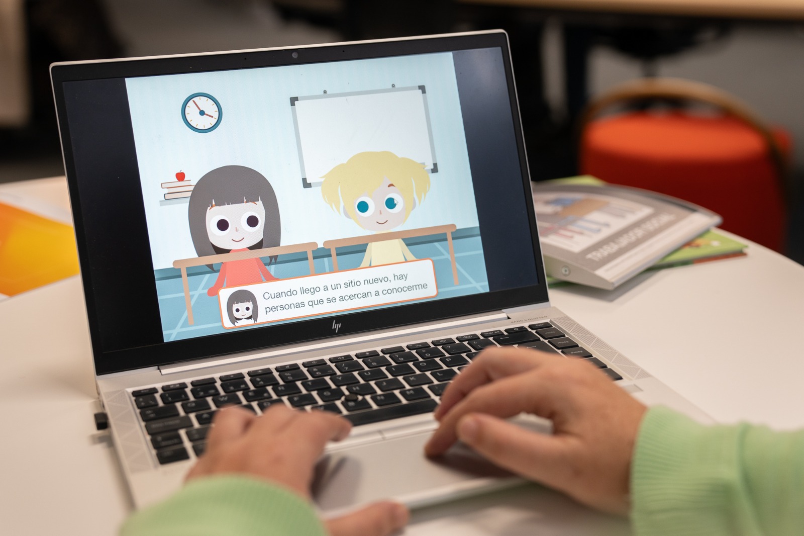 fundacionorange's tweet card. ‘Infinitas historias’, la app de la Fundación Orange para ayudar a las personas con dificultades de comunicación mediante historias sociales interactivas