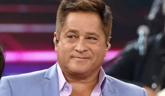 bnews_oficial's tweet card. Show de Leonardo teve cena inusitada diante de dançarinas