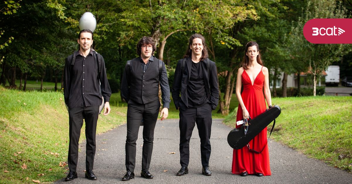 3CatCultura's tweet card. BIENNAL DE QUARTETS DE BARCELONA 2024 Ramon Humet: ''Vers l'infinit'' per a quartet de corda amplificat i bols de cristall de quars. Quartet Gerhard. Sílvia Vidal, bols de cristall de quars. Enregi...