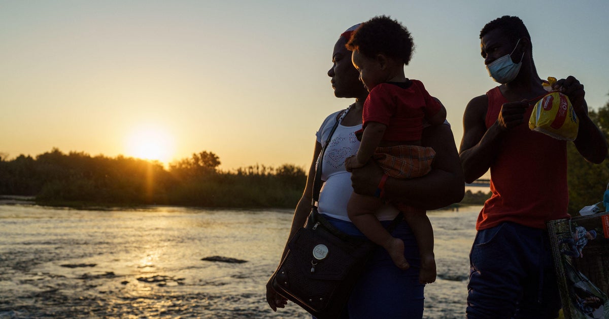 camiloreports's tweet card. Thousands of migrants, many of them from Haiti, have crossed the southern border in recent days near Del Rio, Texas, prompting U.S. agents to set up a makeshift processing site underneath a bridge.