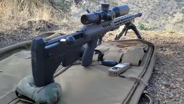 MyReloadingTeam's tweet card. Explore the best long - range hunting calibers for 2026. Learn how to choose the right round for precision and performance at extreme distances.