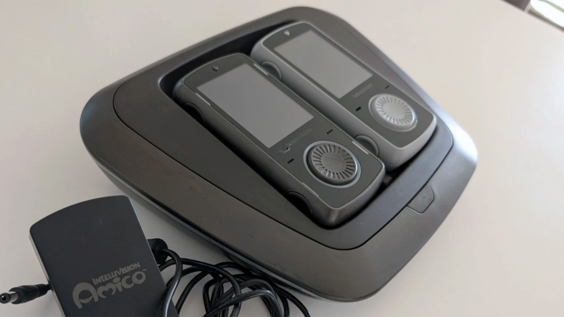 retroacademy_it's tweet card. L’incredibile storia di una delle console più controverse del retrogaming moderno