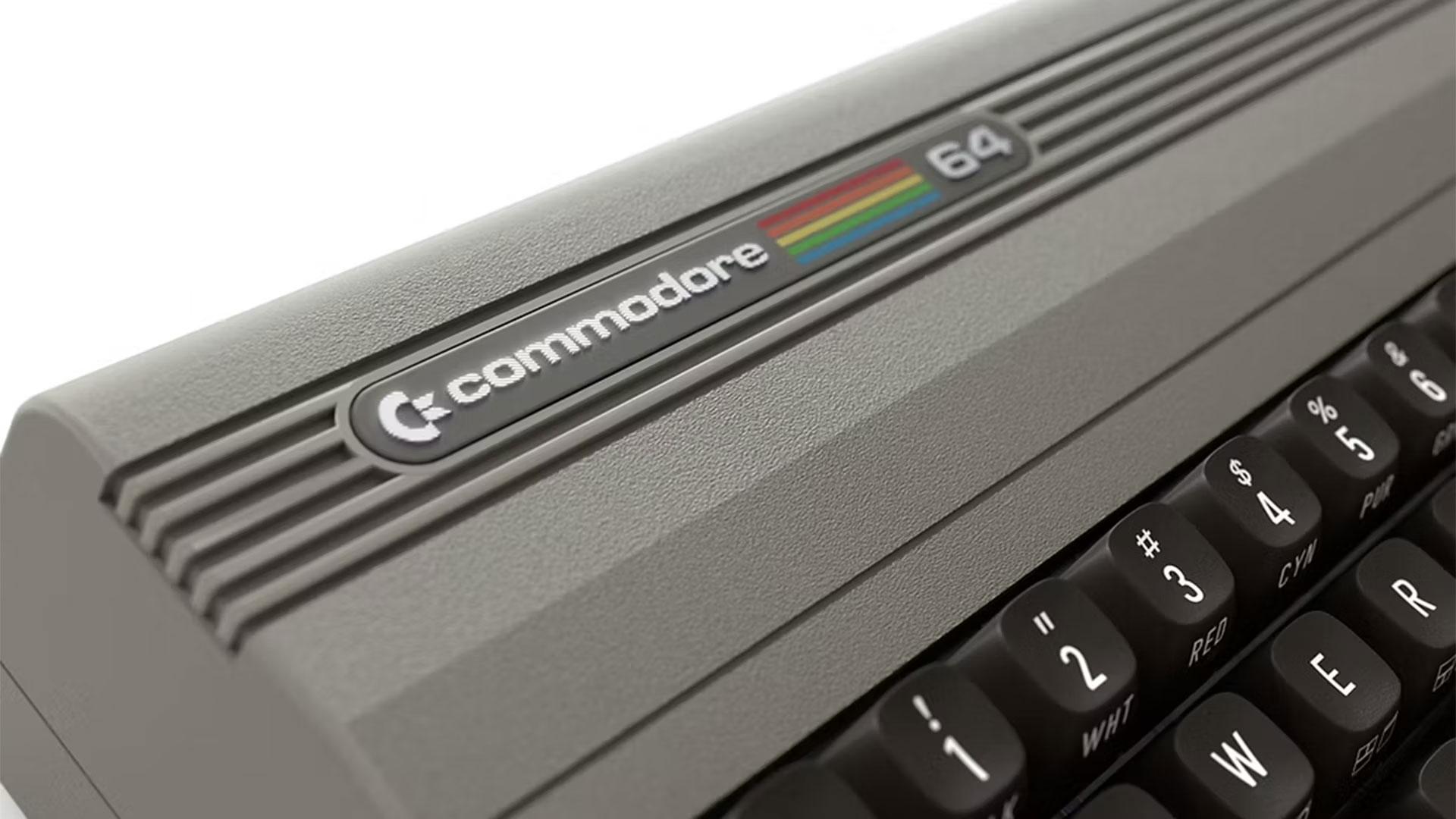 retroacademy_it's tweet card. Il nuovo C64 Ultimate raggiunge le 10.000 unità vendute. Tra nostalgia, innovazione e community, ecco perché il Commodore 64 è ancora una leggenda.