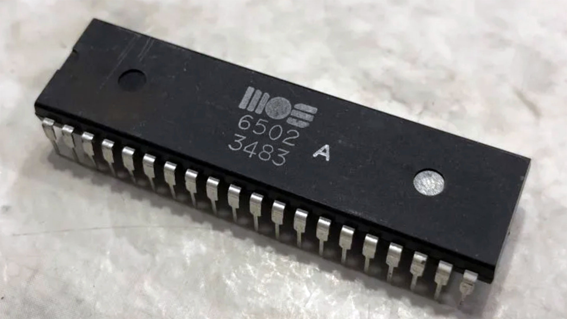 retroacademy_it's tweet card. Il mitico interprete BASIC, cuore dei PET, C64 e Apple II, è ora disponibile per tutti sotto licenza MIT