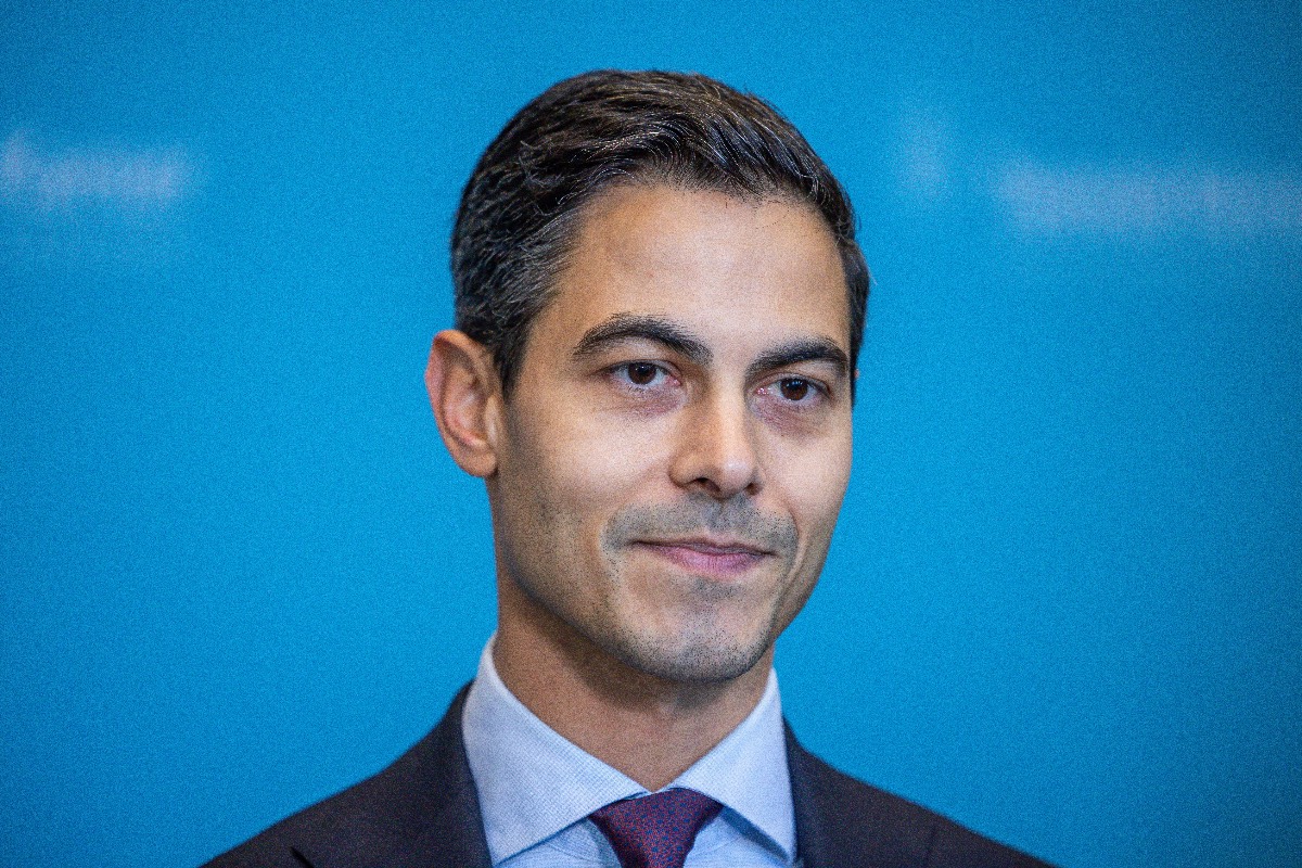 NieuwRechtsNL's tweet card. Tijdens de verkiezingscampagne liet D66-leider Rob Jetten zich migratiekritisch uit, maar daar lijkt na de verkiezingen nog maar weinig van over. Op de vraag of hij wil meewerken aan remigratie, antwo