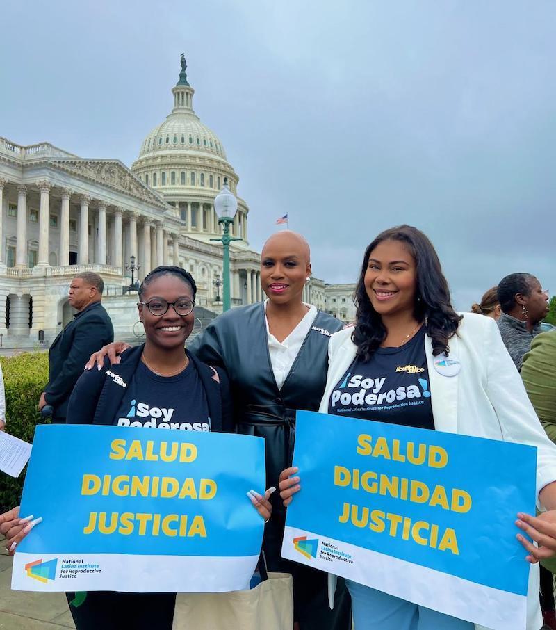 LatinaInstitute's tweet card. The bill affirms the legal right to abortion and miscarriage care and would protect patients and providers from criminalization.