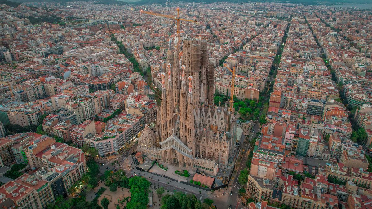 LabordeMarcet's tweet card. El socio fundador de Laborde Marcet analiza la evolución y el auge en la inversión en el segmento comercial de la capital catalana.