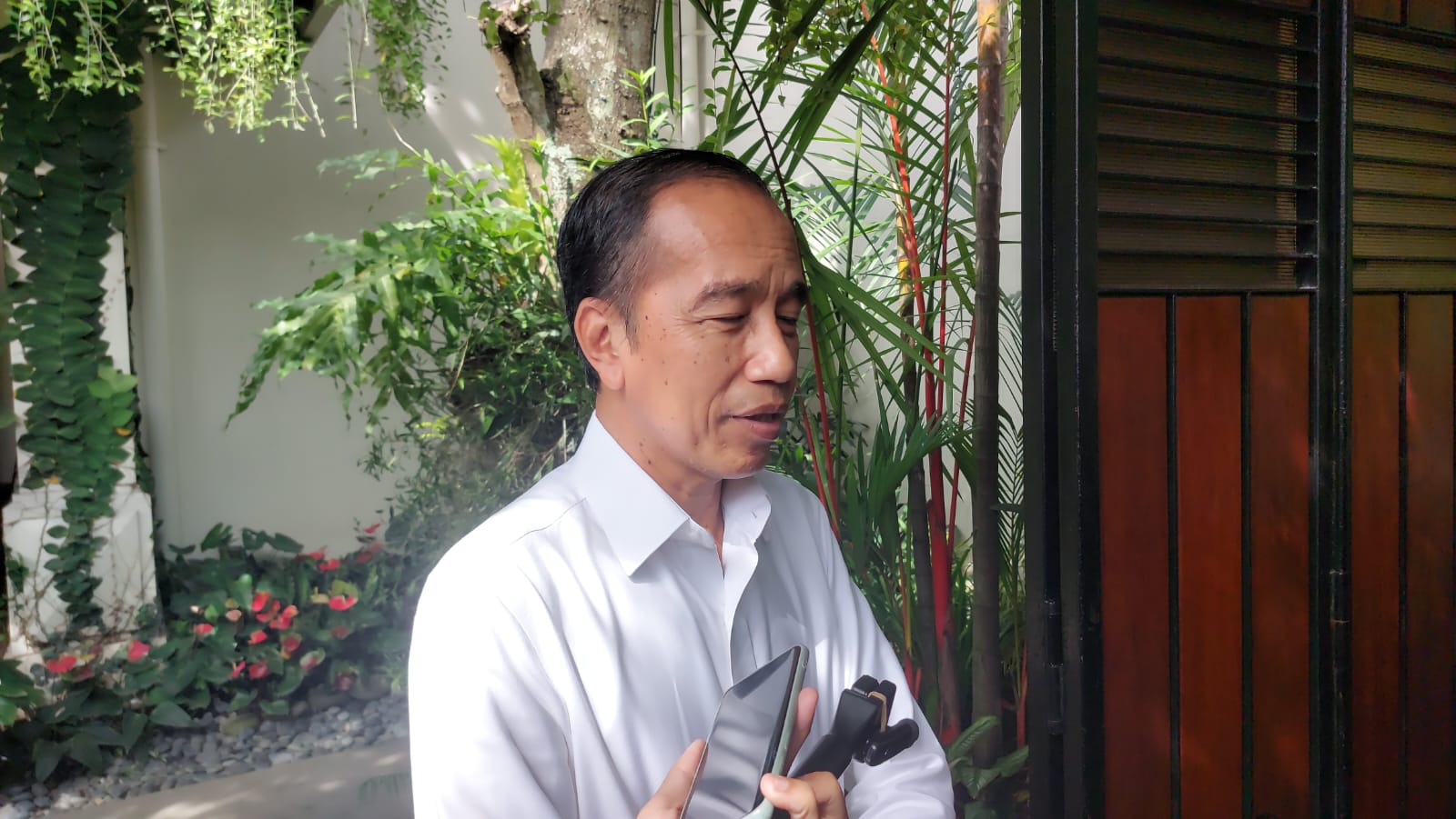 DewataJoe's tweet card. Presiden ke-7 RI Joko Widodo (Jokowi) ikut menanggapi kemunculan namanya dalam bursa calon ketua umum (Caketum) Partai Persatuan Pembangunan (PPP).