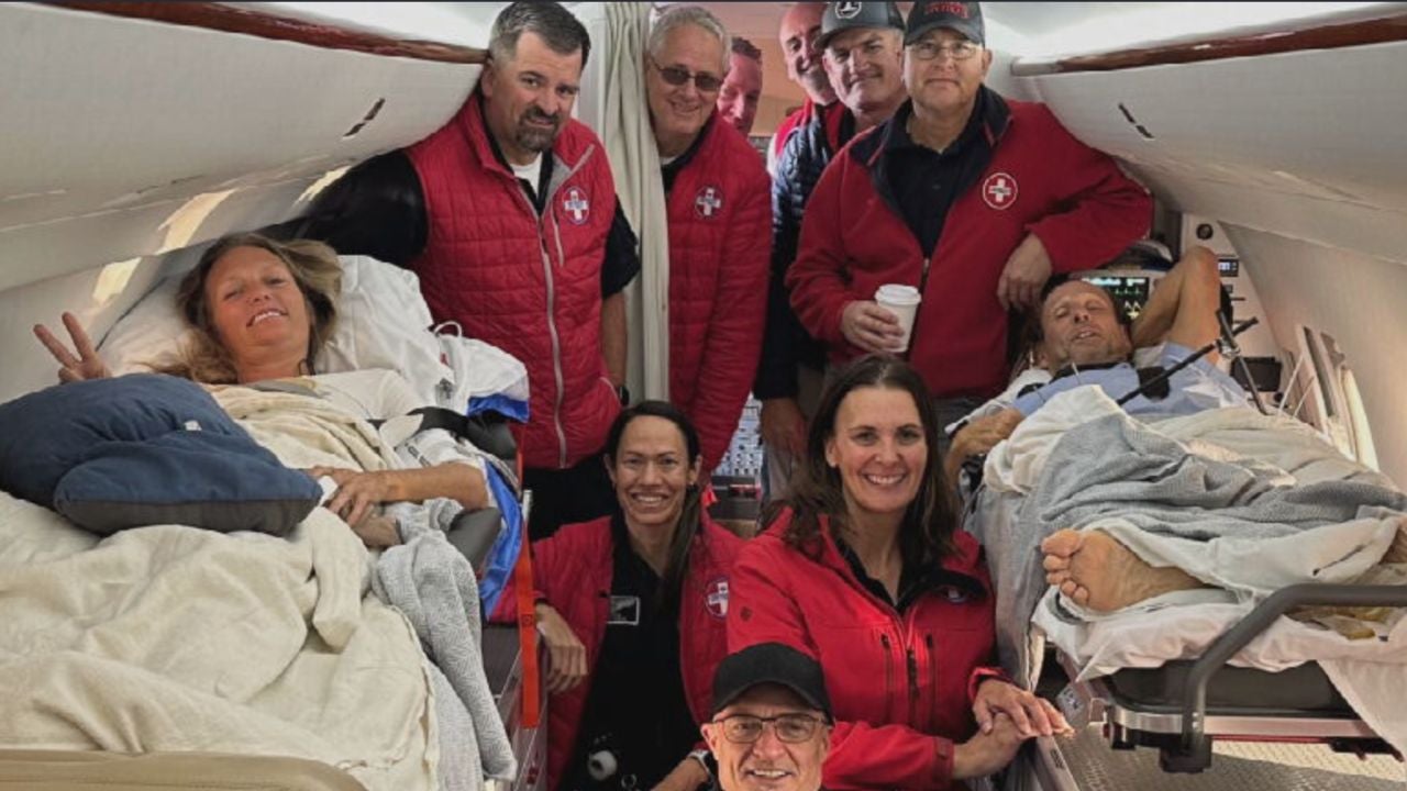 nessallan's tweet card. Mark Martin says the first sign of trouble came when the guide whipped the elephant and the animal got angry and knocked the guide off its back.