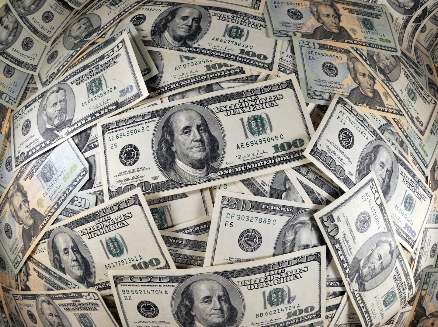 techcofounder's tweet card. One of the first start-ups to raise equity online shares some tips for crowdfunding.