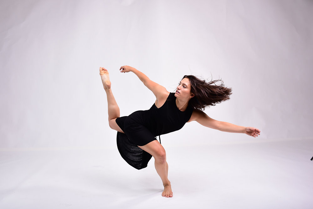 PSTheaterBlog's tweet card. McKnight dance fellow Elayna Waxse flipped the male gaze with choreographer Bobbi Jene Smith.