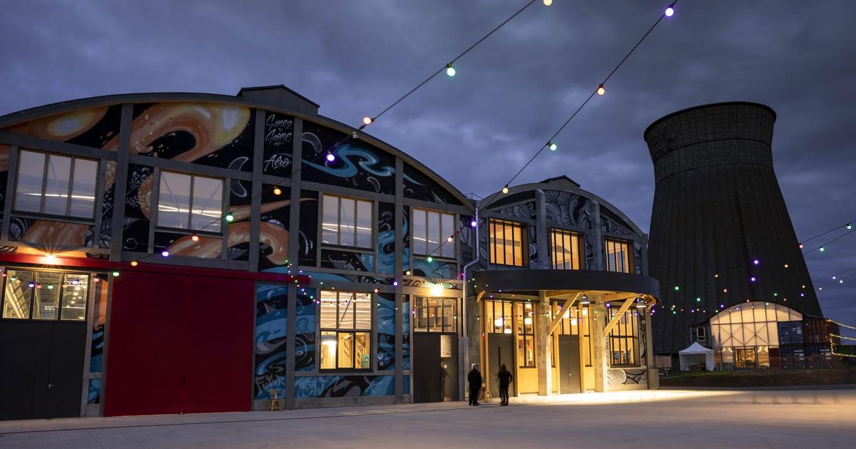 Handifablab's tweet card. Le gouvernement étudie le projet de lancer 500 «manufactures de proximité» pour recréer localement du lien social et faciliter l’activité.