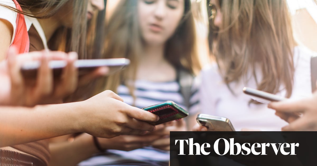 exploring_sh's tweet card. Researchers say parent company Meta is failing to remove explicit images on the social media site