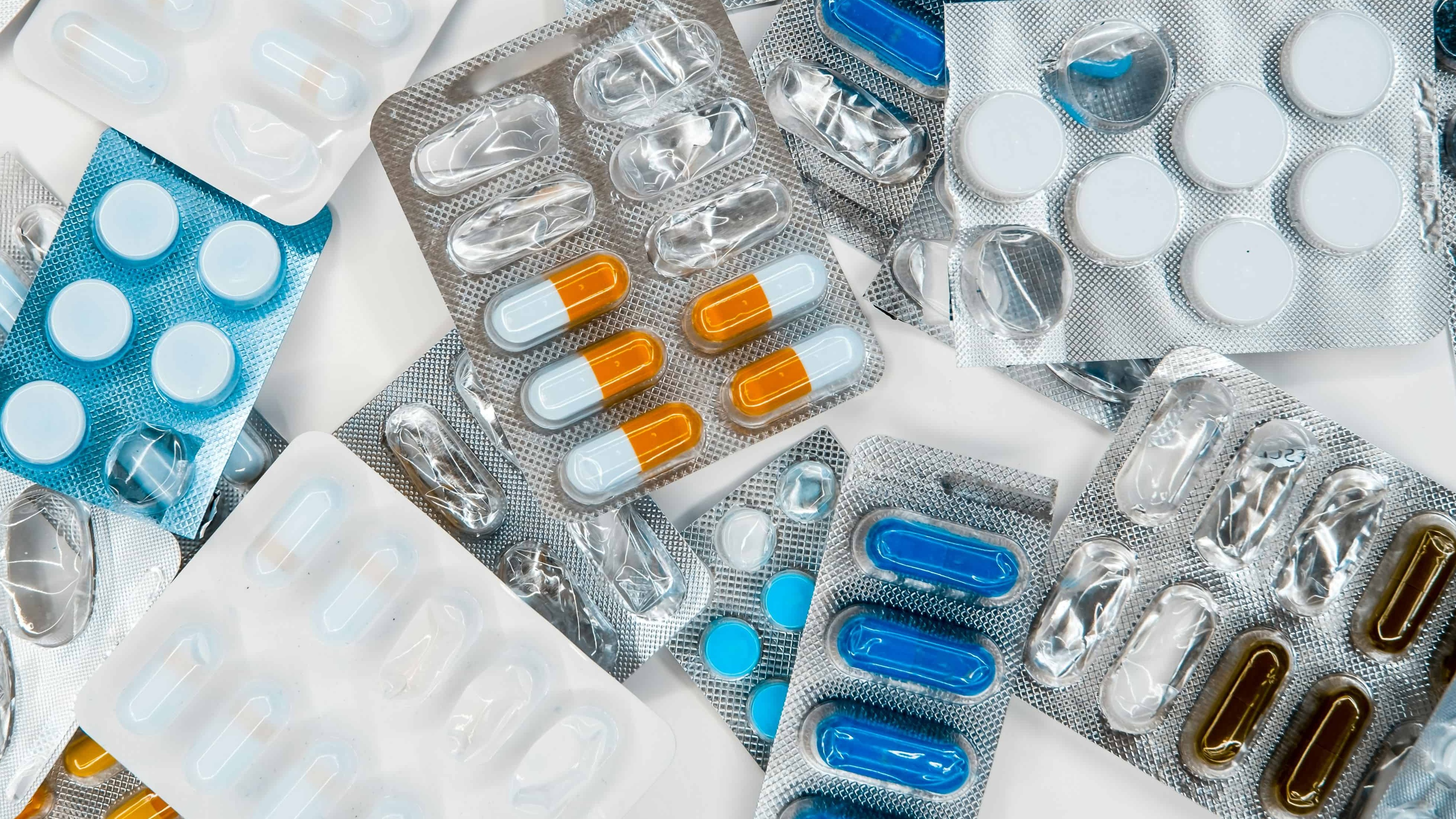 SciMelb's tweet card. Global project to drive lifesaving agreement on appropriate antimicrobial drug use