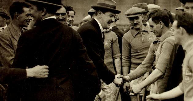 Tweet card summary image