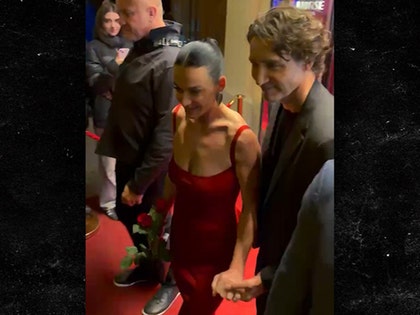 boxjudge's tweet card. Katy Perry and Justin Trudeau took their romance public Saturday night ... the lovebirds went out on a date in Paris, France, to celebrate Katy's 41st birthday. For their first official outing, Katy...