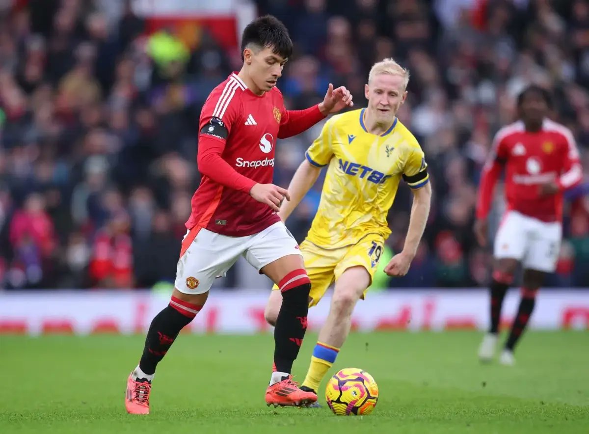 centredevils's tweet card. CentreDevils understands that Lisandro Martinez and Kobbie Mainoo are both set to return to the Manchester United squad.