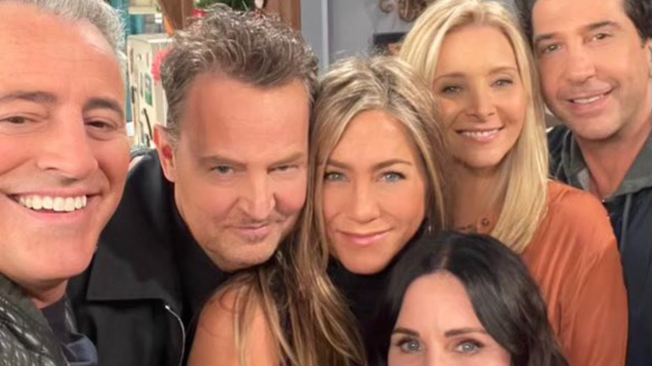 dutt_upasna's tweet card. “Friends: The Reunion” Digital Red Carpet