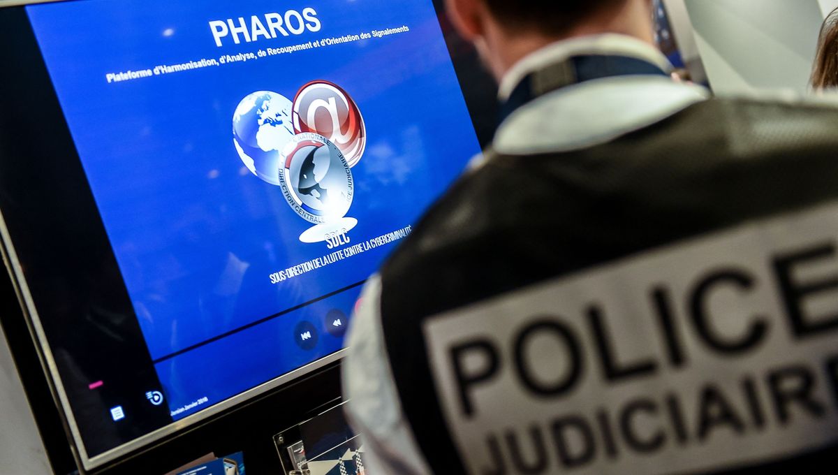 PoliceNationale's tweet card. Pharos, la plateforme de signalement de publications illicites en ligne, va avoir quinze ans cette année. Ce service intégré à l'Office Anti-Cybercriminalité (Ofac) de la direction nationale de la...