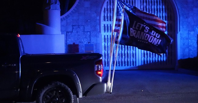 LarryOConnor's tweet card. There is nothing funnier than watching leftist Punchinellos beclown themselves over the latest ̶