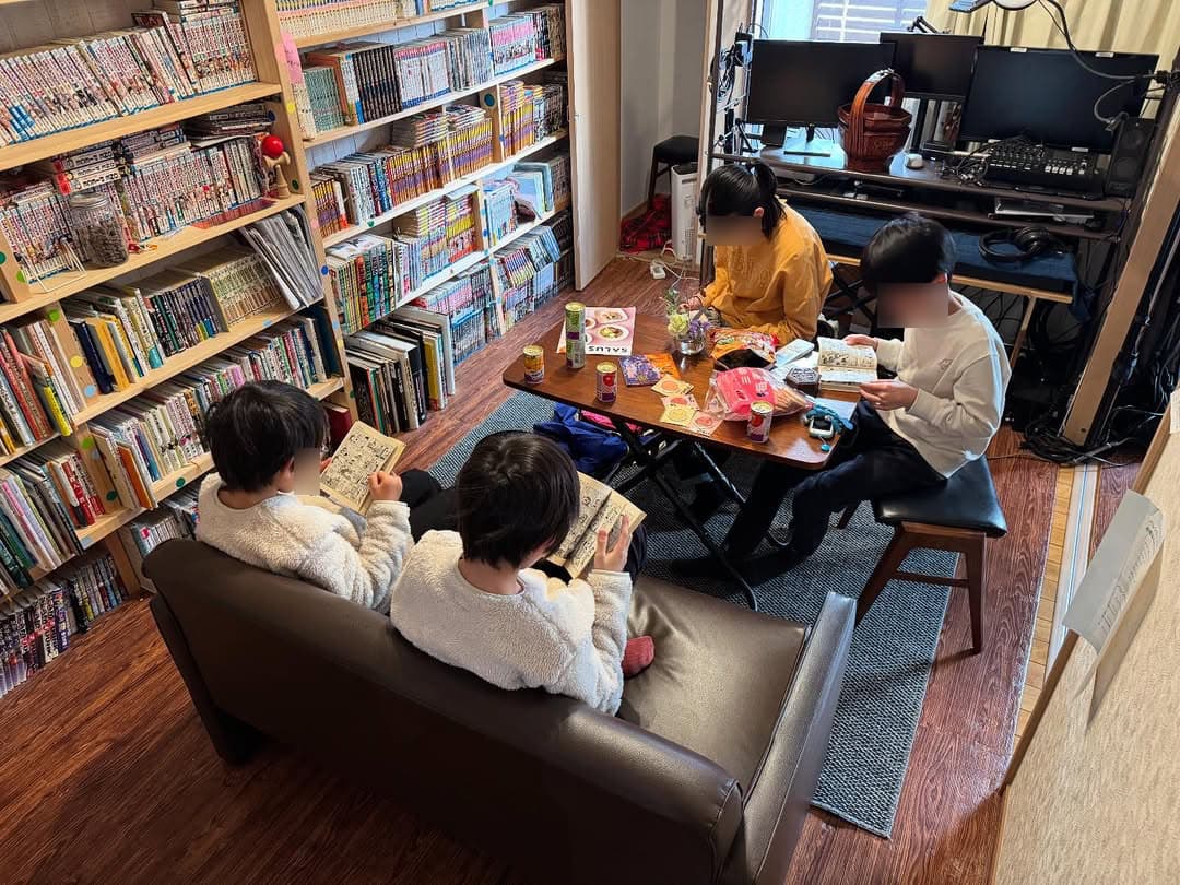 joshispa's tweet card. 渋谷駅から東急田園都市線で30分ほど、「神奈川の成城」との異名を持つたまプラーザ駅は、郊外ながらハイソな雰囲気が漂う。もともと東急電鉄による「多摩田園都市構想」の中心地として、再開発が進められたたま…