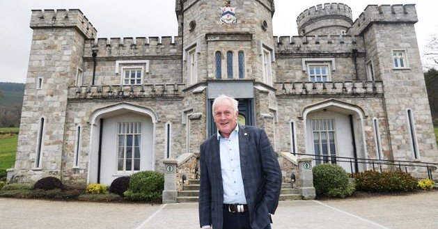 Tweet card summary image