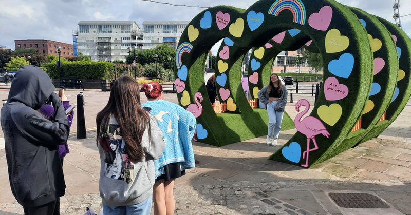 Tweet card summary image