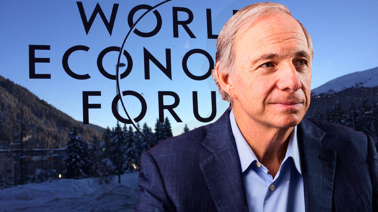 BitcoinNews's tweet card. While attending the WEF event in Davos, Bridgewater Associates founder Ray Dalio spoke about the Federal Reserve, cash, and cryptocurrencies.