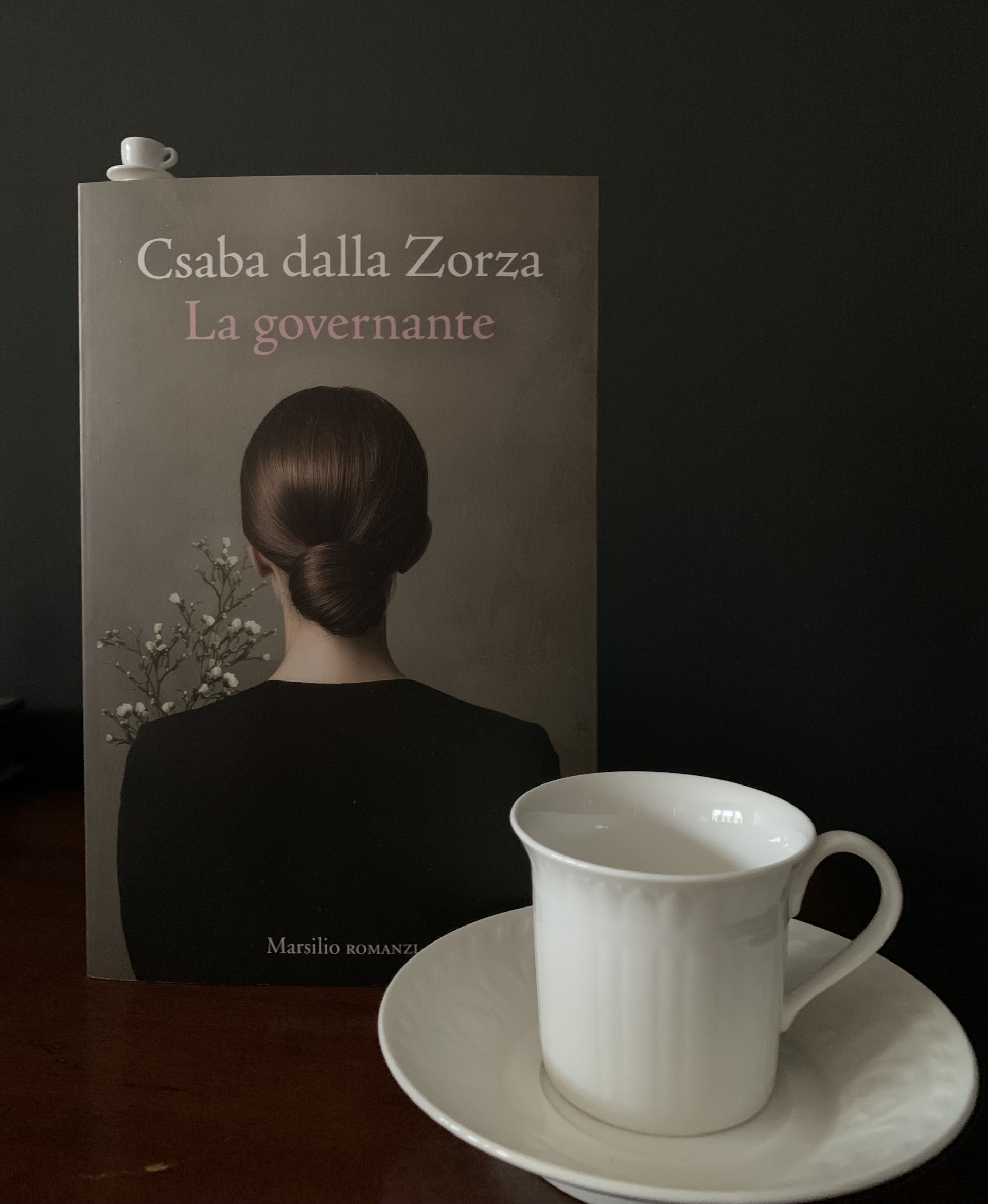 KCDC_official's tweet card. Ho finalmente letto La governante edito da Marsilio. Seguo Csaba Dalla Zorza fin dai tempi di Il mondo di Csaba.