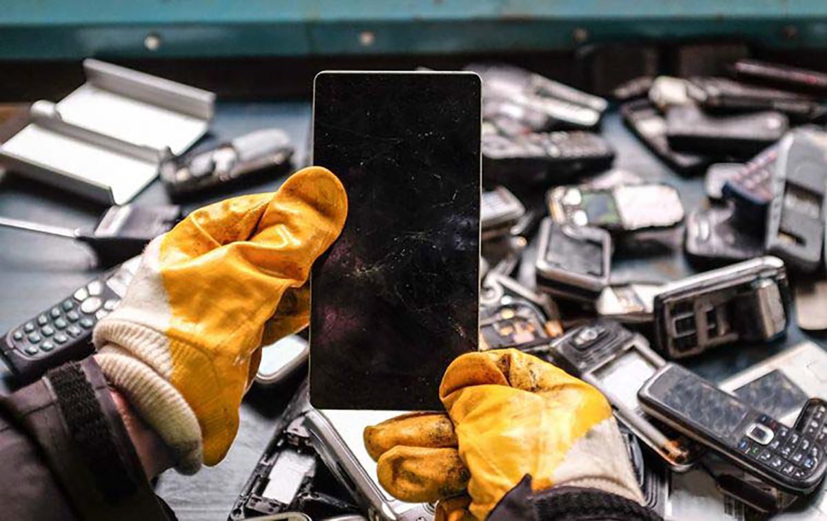 PaisCircular's tweet card. Economía Circular / El universo de aparatos eléctricos y electrónicos es tan grande y diverso en tamaños, materiales, usos, componentes, etc., que fue un gran desafío agruparlos para determinar las...