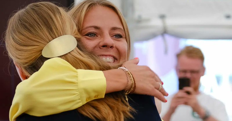 Tweet card summary image