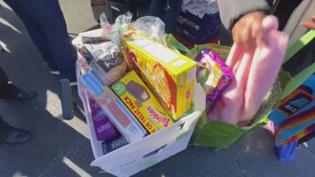 CoreyBBrooks's tweet card. Project HOOD and New Beginnings Church hosted the annual Everybody Eats giveaway, providing over one million pounds of food to approximately 5,000 families in need on Chicago’s South Side.