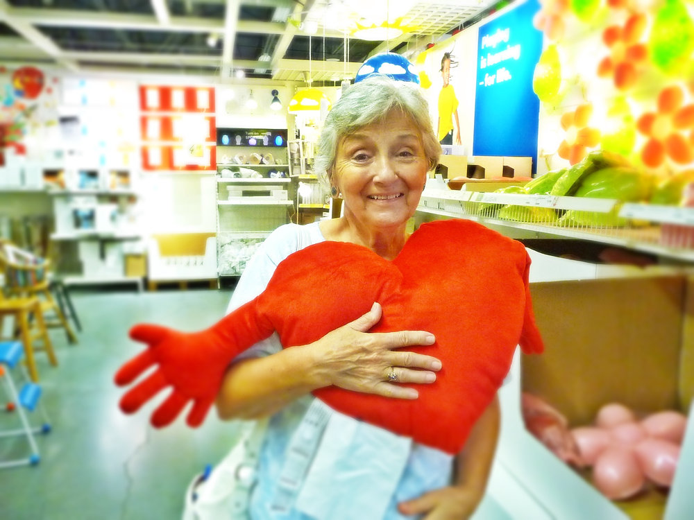 learn__curious's tweet card. by LearnCuriousfeaturing stories from prizewinning authors from the first annual Phyliss J. McCarthy Scholarship for Excellence in Writing2020 CompetitionFirst Prize:​Zoie Morgan​​Runners Up:​Mmasi...