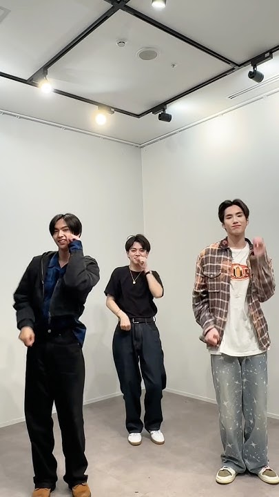 0710alice's tweet card. Let’s say Bow wow with #Chaka #TravisJapan 🐶🌟 #BOWWOWchallenge...