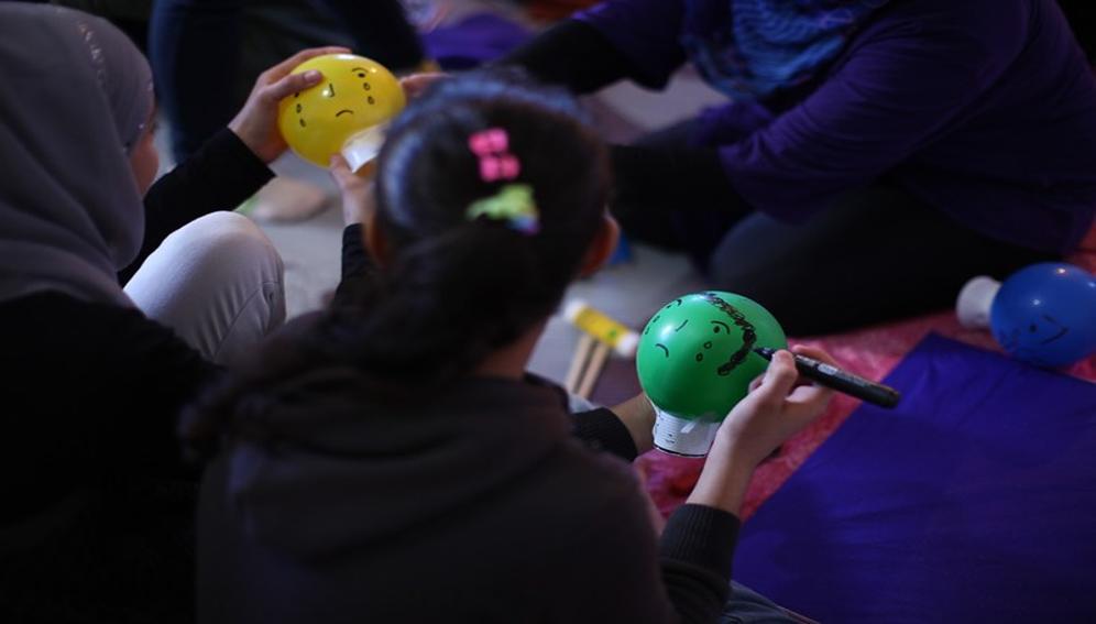 SciDevNet_MENA's tweet card. تأكد وجود علامة فوق جينية للعنف، واحتمالية انتقال آثار صدمات الحروب عبر آليات وراثية إلى الأجيال القادمة