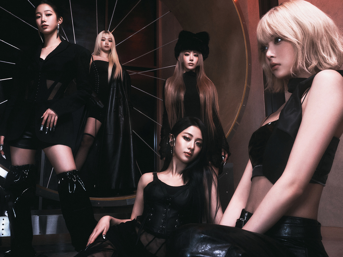 SOURCEMUSIC's tweet card. 르세라핌, 또 증명한 ‘트레일러 맛집’…‘SPAGHETTI’ 기대 UP