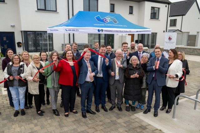 dunphycomms's tweet card. James Browne TD, Minister for Housing, Local Government and Heritage, has officially broken ground on a €23.6 million mixed-tenure housing development in Baile Chláir (Claregalway), County Galway. …