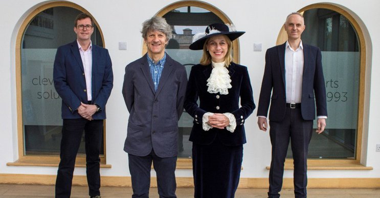 Tweet card summary image