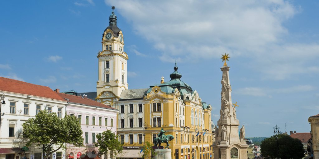 SCHWULISSIMO's tweet card. Ungarn greift erneut hart durch und hat nun zum zweiten Mal einen CSD verboten, betroffen ist jetzt der geplante Pride im Oktober in Pécs.