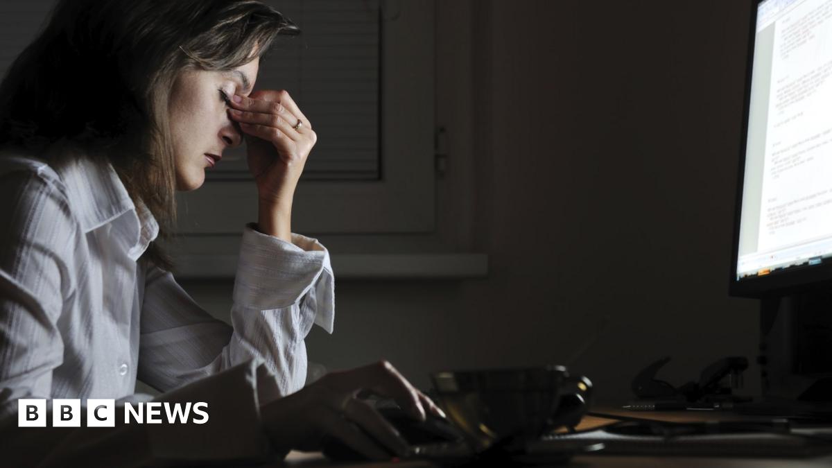 BDA_Dietitians's tweet card. Type 2 diabetes is more common in people who work shifts, with effects on waistlines, hormones and sleep increasing the risk, a study suggests.