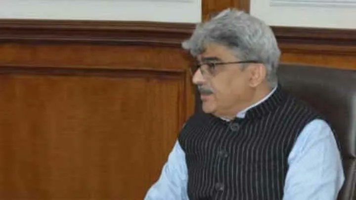 RisingKashmir's tweet card. Jammu, Nov 23: Chief Secretary, Atal Dulloo Sunday chaired a high-level meeting to review the implementation and status of electronic enforcement systems for road safety across J&K, with an aim…