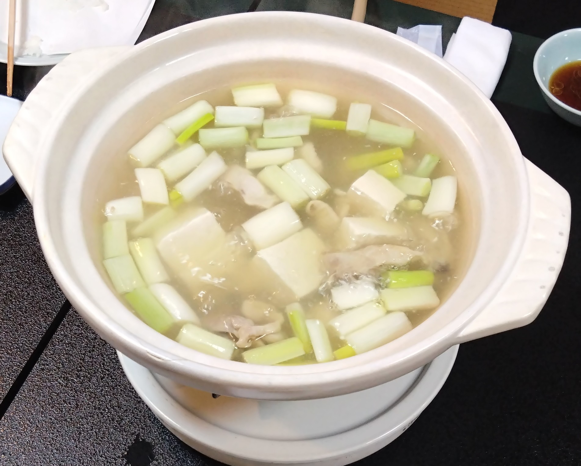 Fuji_reactivity's tweet card. 総務部Yです 町内の　「とりきん」さんで 水炊き鍋を頂きました　スープが絶品です ご飯にかける最後の〆が　最高ですね 皆さんもぜひどうぞ