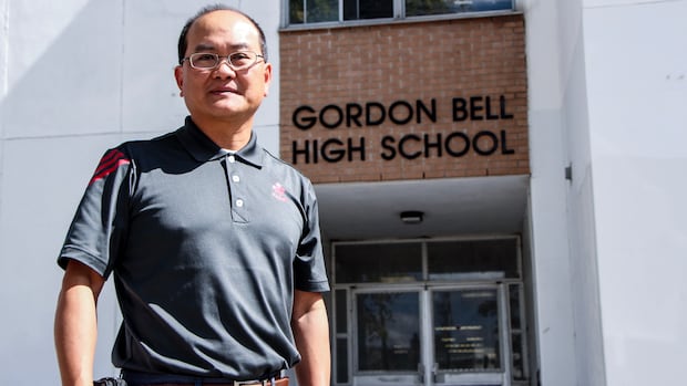 AhmarSKhan's tweet card. Forty years after landing in Canada as a refugee, Vinh Huynh is in a position to impact the lives of inner-city children who were once in his shoes.